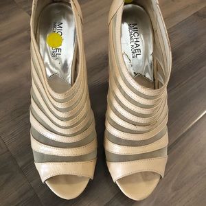 Mesh striped high heels